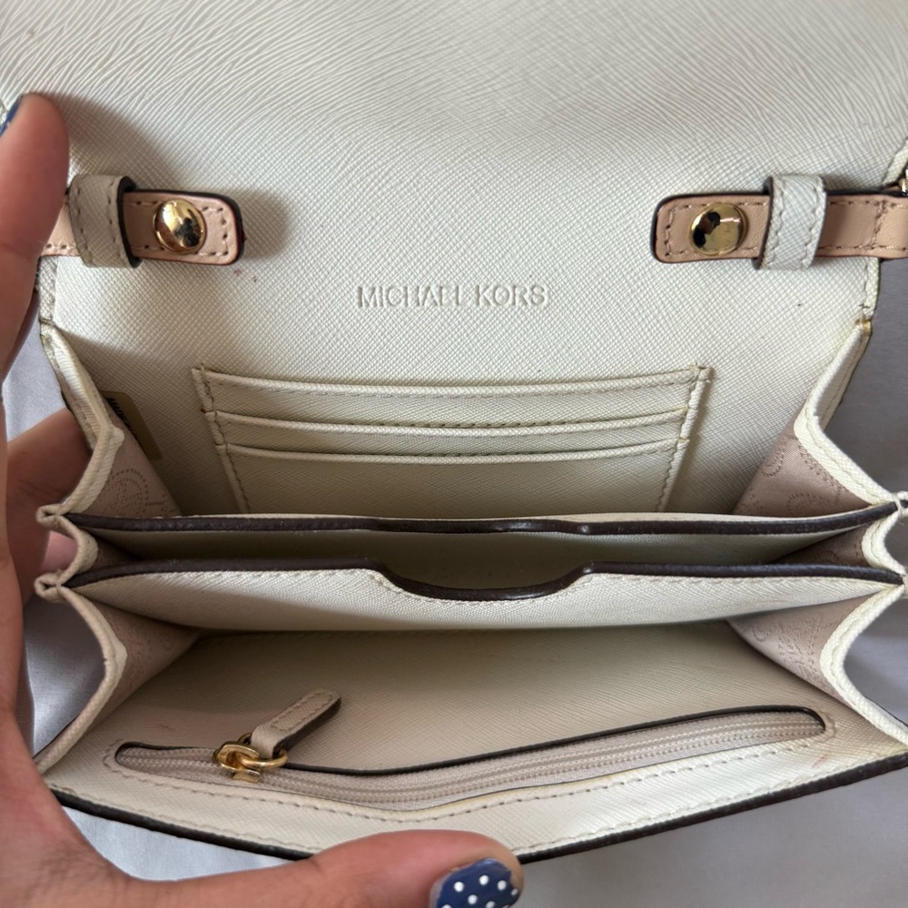 Michael Kors Jet Set Logo Crossbody Wallet Bag – Vanilla / Acorn - Picture 6 of 6